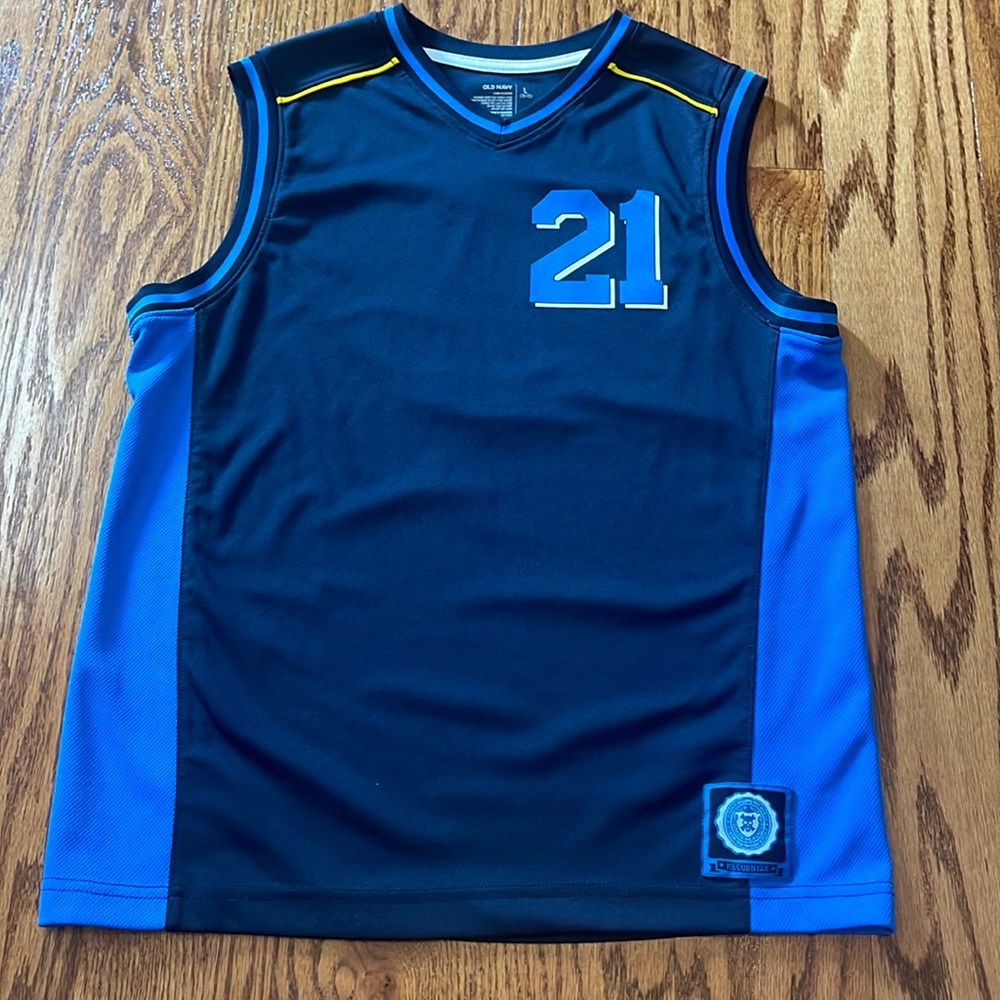 Old Navy Recognize “Known Around The World” Jersey Tank Top, (size L: 10-12)